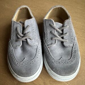 Jamie and Jack size 9 boys casual dress shoes gray suede